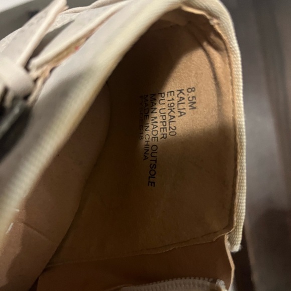 Boots - Picture 3 of 5